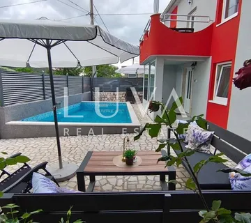 Kraljevica, Križišće, kuća s bazenom na prodaju - cover