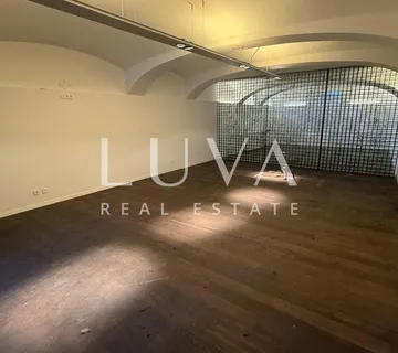 Samobor, ekskluzivna vila 900 m2 s velikim imanjem - cover