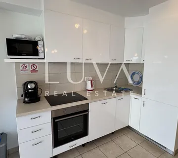 Istra, Novigrad, kuća na dvije etaže u blizini mora, 93 m2 - cover