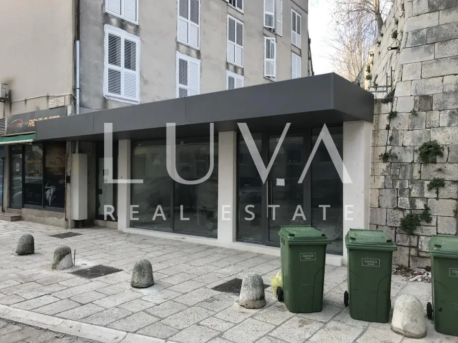 Poslovni prostor Zadar, ulični lokal na poluotoku - cover