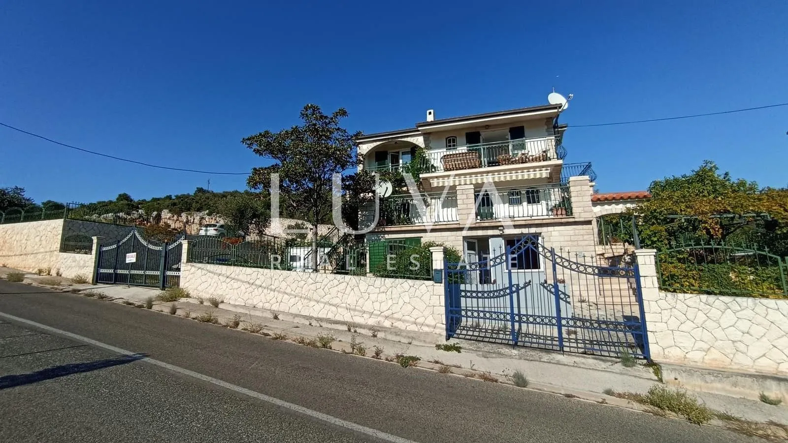 Marina, Trogir, kamena kuća blizu mora na prodaju - cover