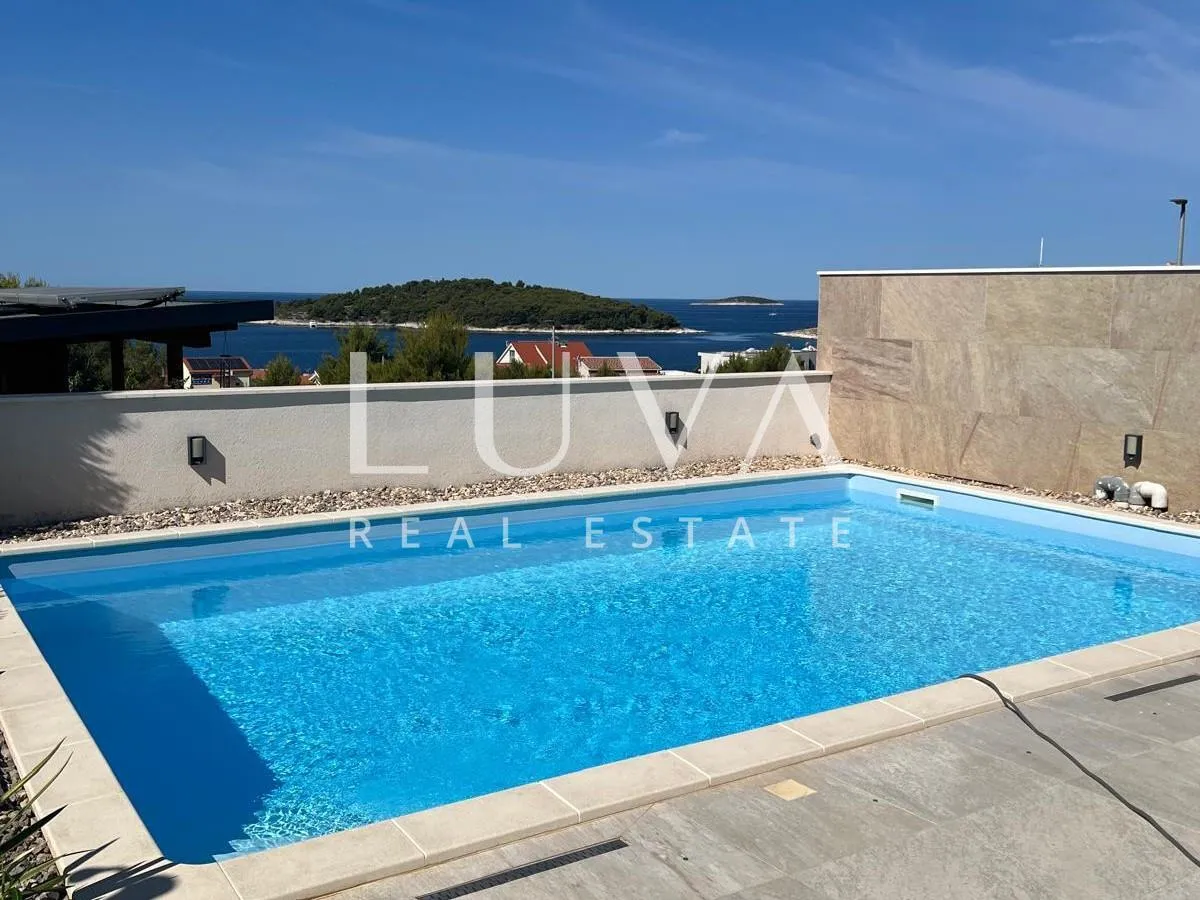 Rogoznica, moderna kuća s bazenom u blizini mora, 263m2 - cover