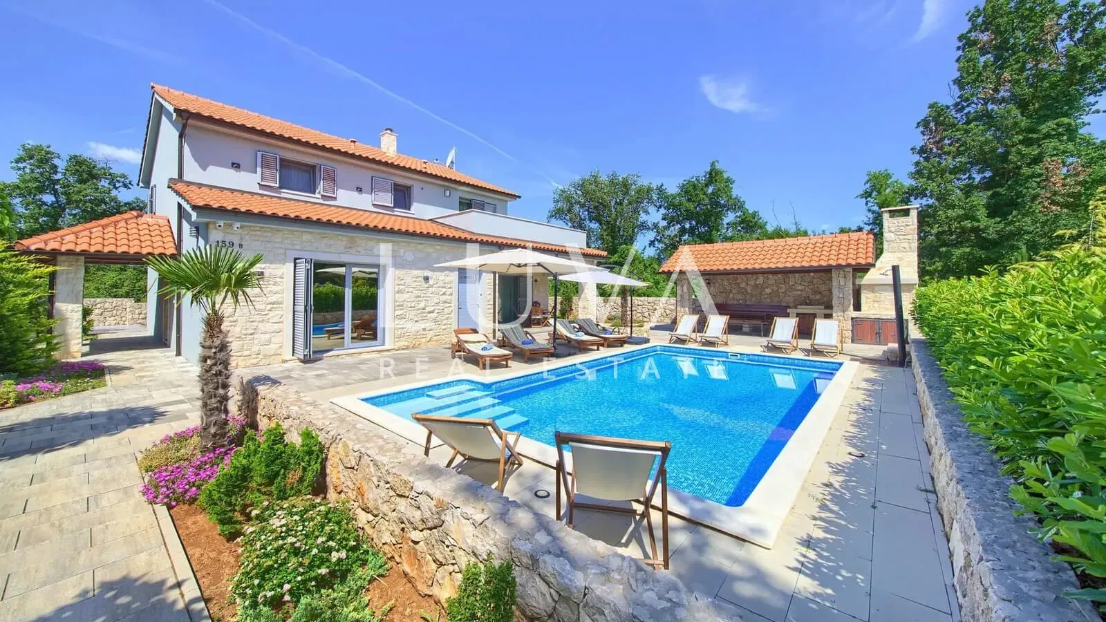 Krk, luksuzna kuća s bazenom i lijepim vrtom na prodaju - cover