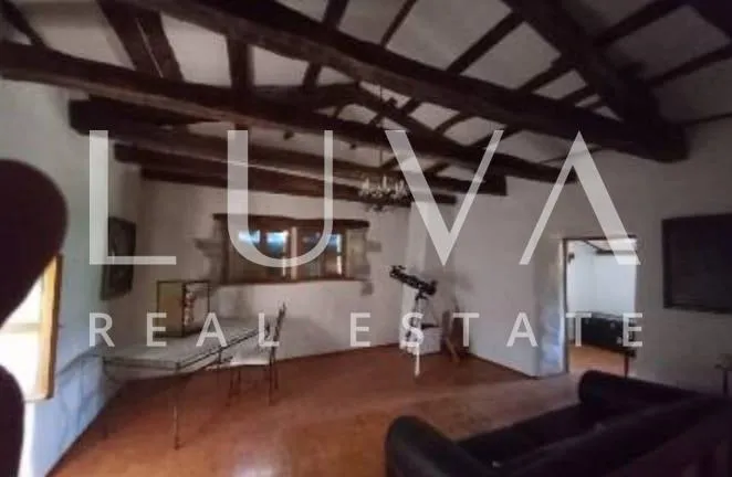 Hum, Istra, povijesna kamena kuća na prodaju, investicijska prilika - cover