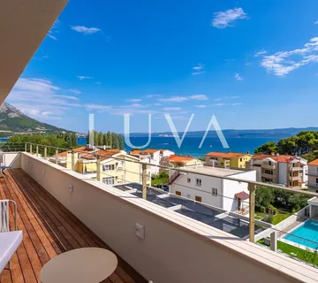 Duće, Omiš, luksuzni resort s 4 velika apartmana i bazenom uz more na prodaju - Duće, Dugi Rat