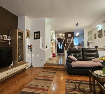 Zagreb, Dugave, kuća u nizu 230m2 + dvorište na prodaju - cover