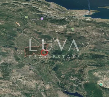 Sinj, Brnaze, građ. zemljište 2213m2 s lokacijskom informacijom na prodaju - Brnaze, Sinj