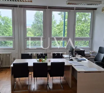 Zagreb, Folnegovićevo naselje, poslovni prostor 650m2, najam