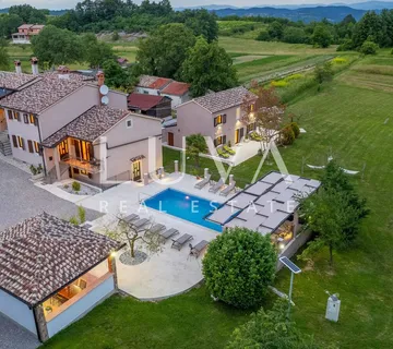 Istra, Pićan, vila s bazenom i tenis terenom na prodaju - cover