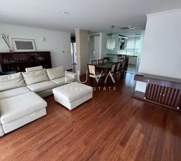 Zagreb, Medveščak, 5s stan 150m2 za najam