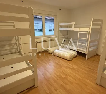 Zagreb, Trešnjevka, 2 stambene zgrade za najam radnika, 460 m2