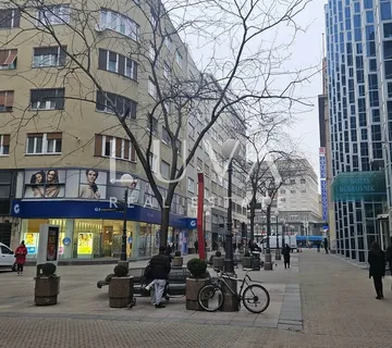 Zagreb, strogi centar, stan 130m2 na prodaju, parking