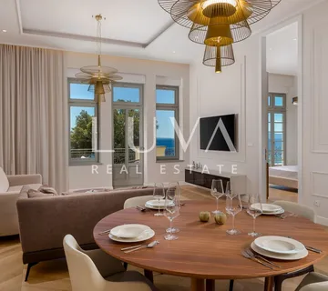 Opatija, strogi centar, luksuzan stan NKP 88 m2 na prodaju