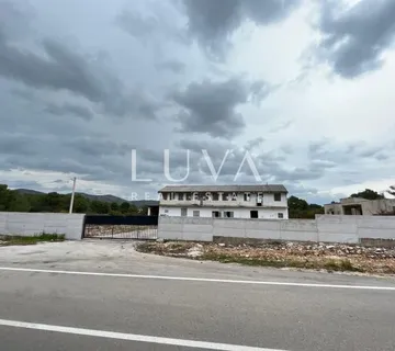 Šibenik, Donje Ražine, najam zemljišta s građevinama