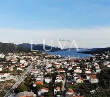 Marina, Trogir, prodaja građevinskog zemljišta 1150m2