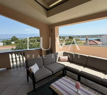 Nin, prostrana dvojna kuća 275m2 na prodaju - cover