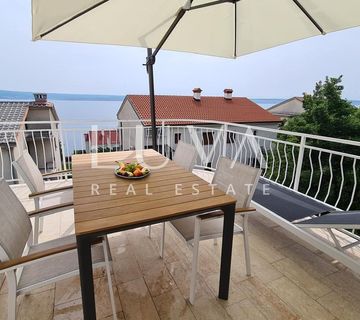 Dramalj, apartmanska kuća 300m2 na prodaju - cover