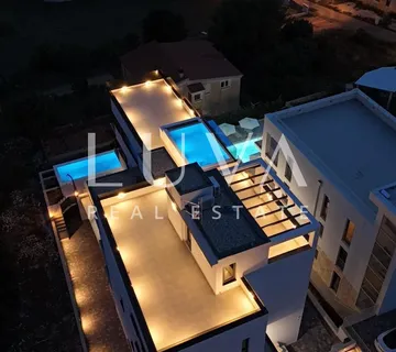 Zadar, Kožino, luksuzan stan s bazenom u novogradnji na prodaju - cover