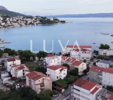 Split, Stobreč, građ. zemljište 1360m2 s pravomoćnom lokacijskom dozvolom na prodaju - Stobreč, Split