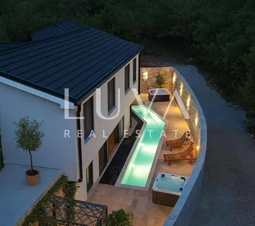 Krk, Vrbnik, luksuzna vila s bazenom na osami na prodaju - cover