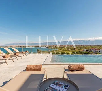 Povljana, Pag, luksuzna kuća s bazenom i pogledom na more na prodaju - cover