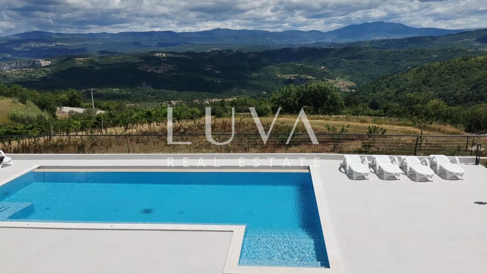 Istra, Vrh, moderna vila s jedinstvenim pogledom, 190 m2 - cover