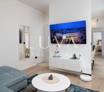 Pula, moderni stan pored Arene s vrtom, 67 m2 - cover