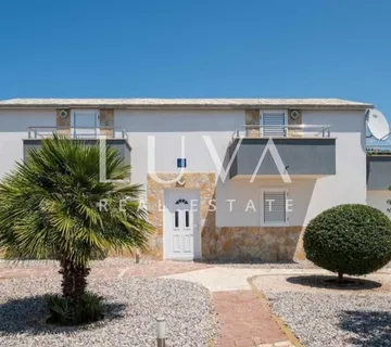 Brač, Milna, luksuzna kuća na posjedu od 10.000 m2 na prodaju - cover