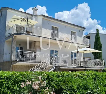 Dramalj, apartmanska kuća 300m2 na prodaju - cover