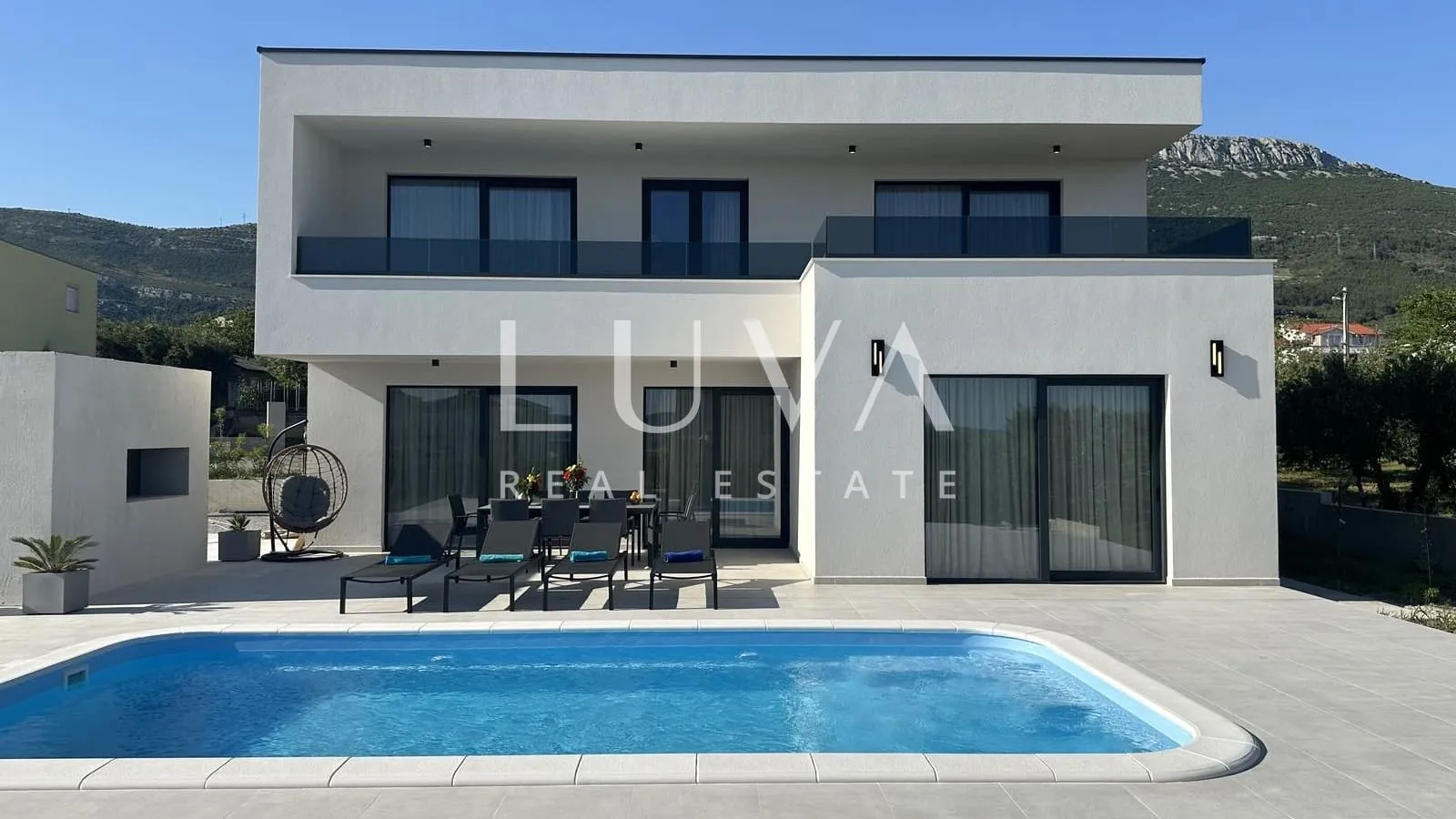 Kaštel Stari, Split, moderna luksuzna vila s bazenom na prodaju - cover