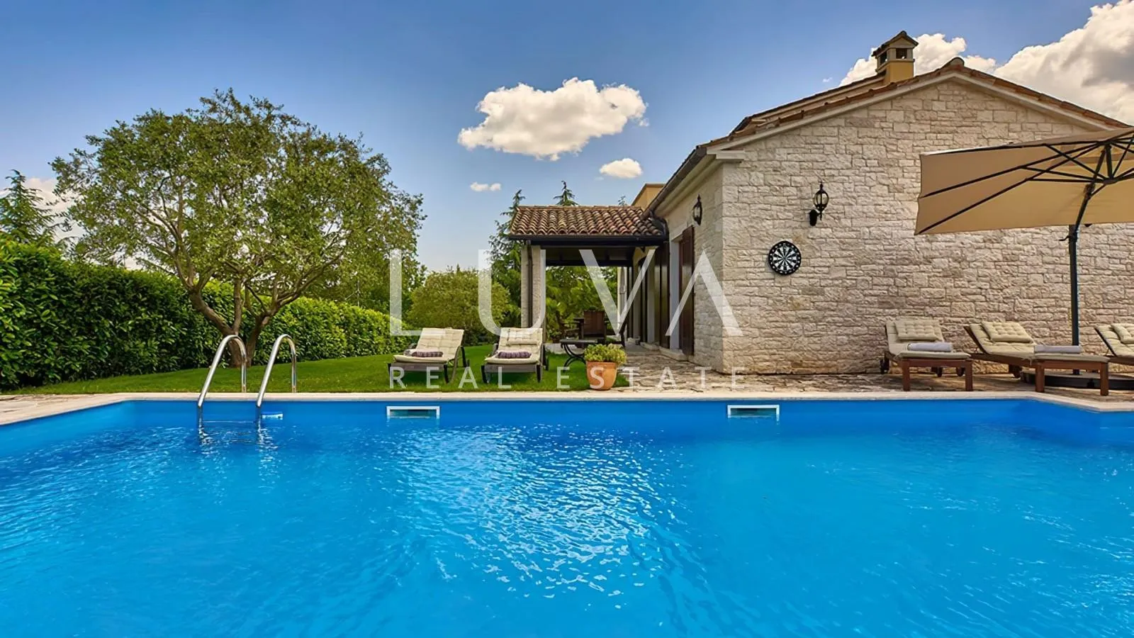 Karojba, Motovun, Istra, kamena kuća s bazenom na prodaju - cover