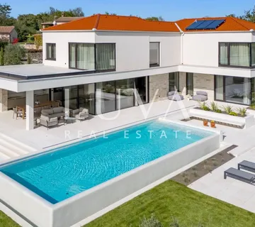Sveti Lovreč, Istra, luksuzna vila s bazenom na prodaju - cover