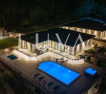 Imotski, moderna kuća s bazenom i panoramskim pogledom na prodaju, 150 m2 - cover