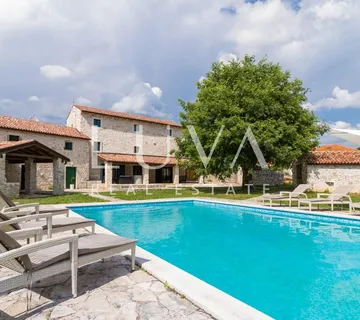 Barban, Istra, luksuzna kamena vila s bazenom na prodaju - cover