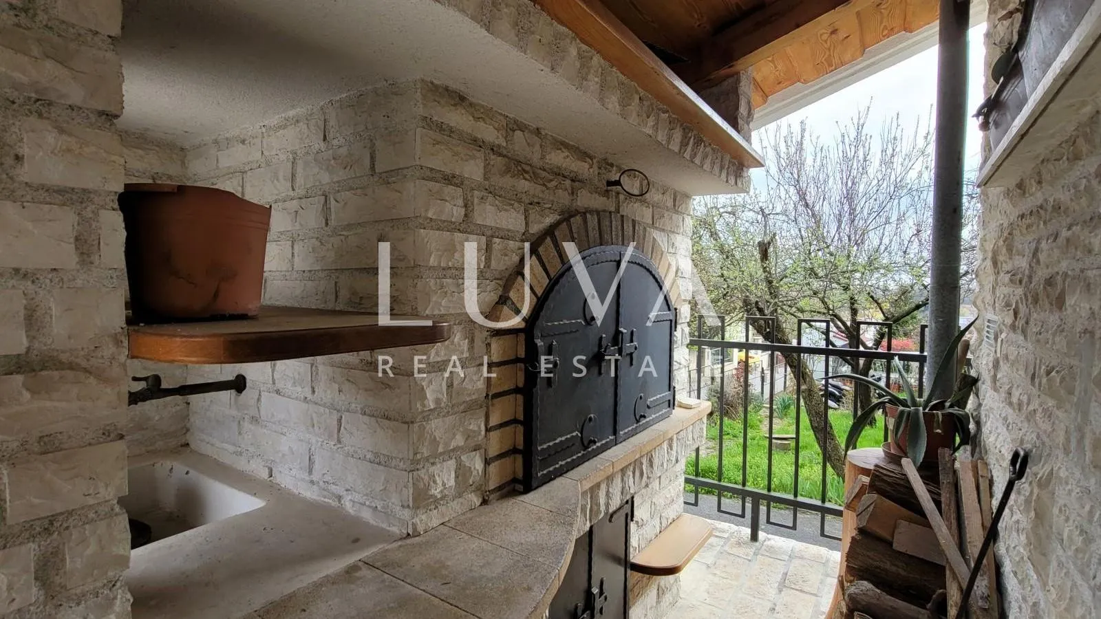 Zagreb, Bukovačka, dvojna kuća 355m2, prodaja - cover