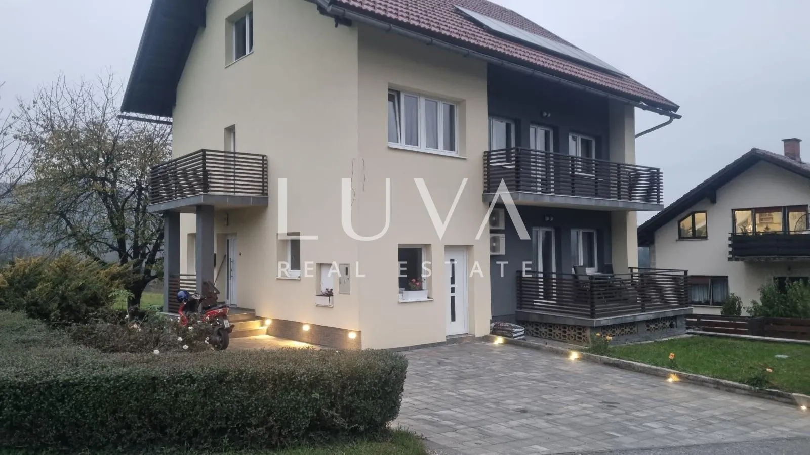 Vrbovsko, prostrana kuća 200 m2 za prodaju - cover