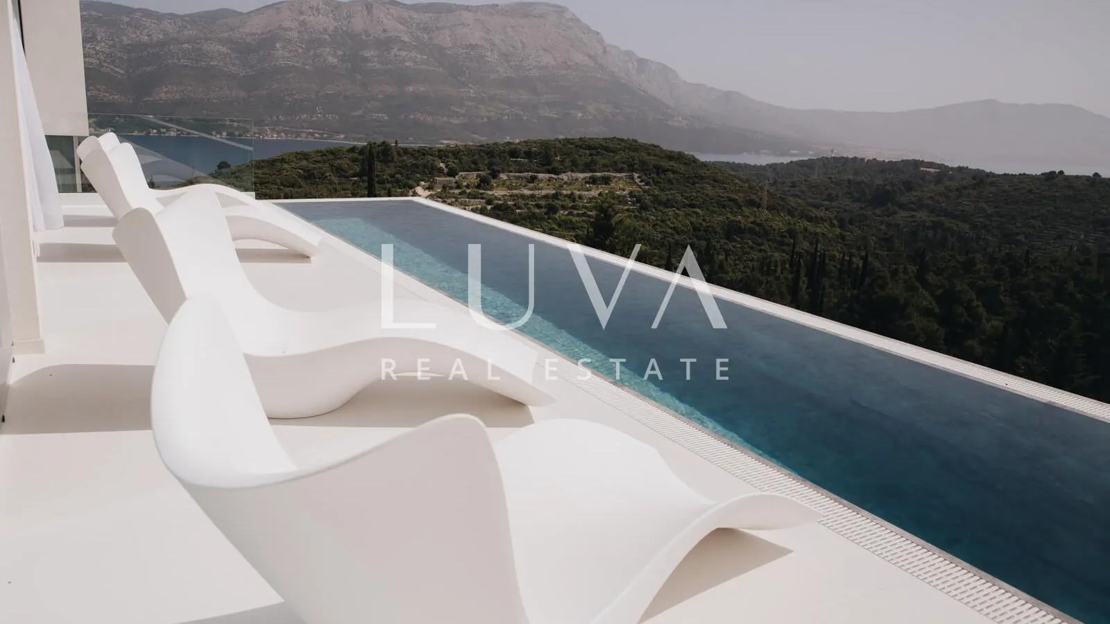 Korčula, luksuzna vila s bazenom i predivnim pogledom na more za prodaju - cover