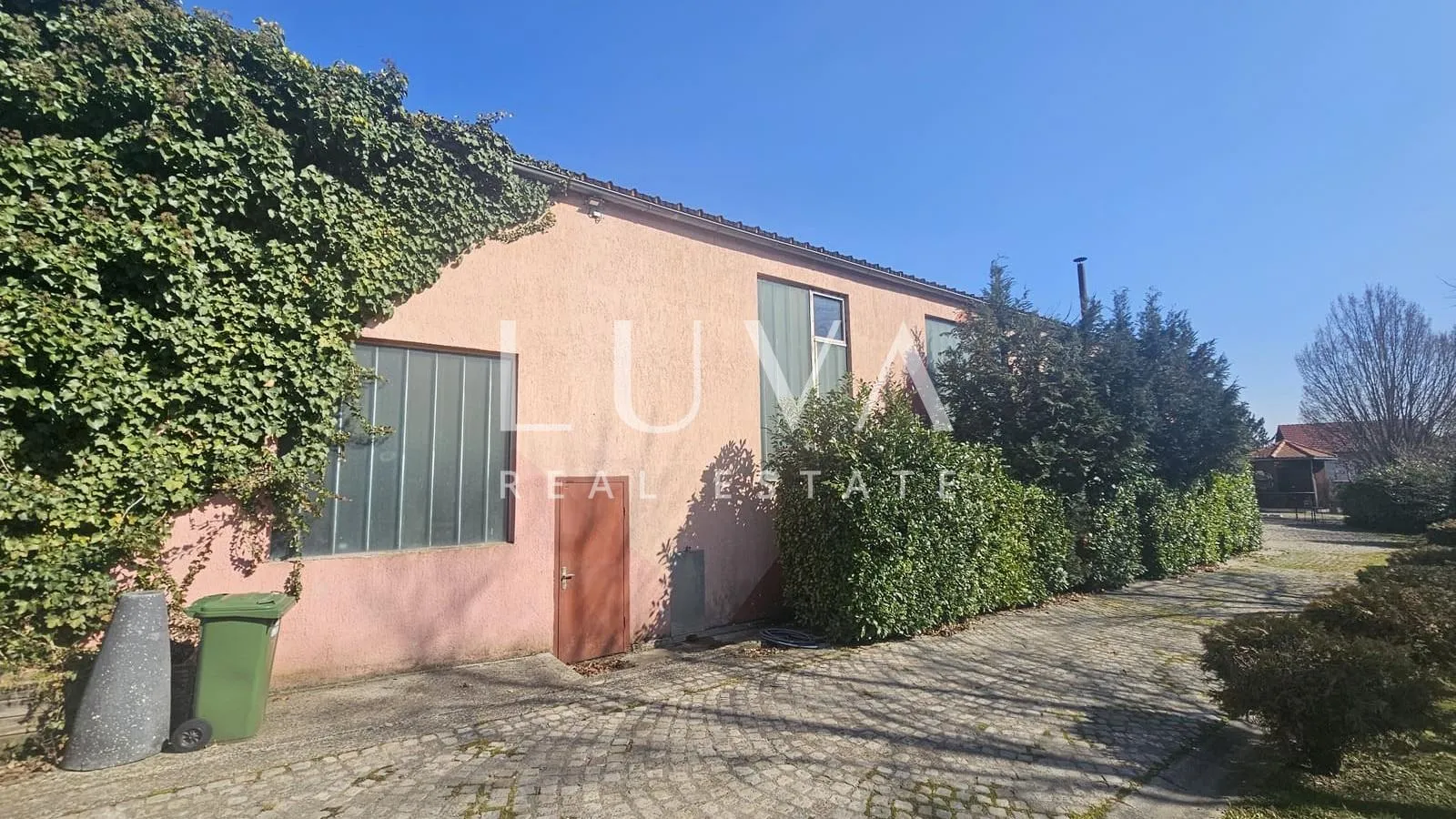 Zagreb, Gračani, poslovna zgrada 3249 m2 uredsko-skladišno-proizvodne namjene - cover