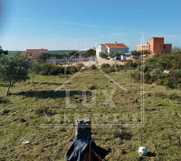 Građevinsko zemljište pov. 1099 m2, Debeljak nedaleko Zadra - cover