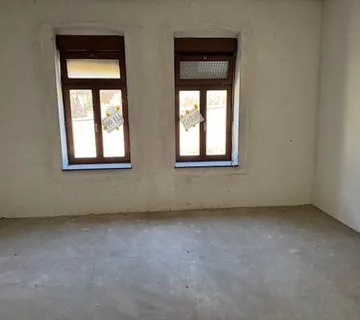 Vukovar centar Samostanska 16, stambena zgrada 482 m2 rohbau