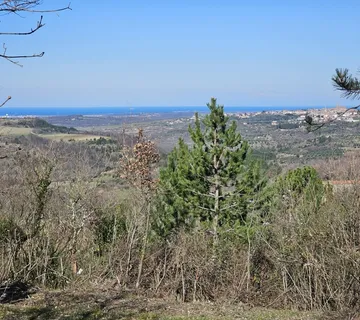 Građevinsko zemljište s pogledom na more – 1000 m², okolica Buja, mirna lokacija, zadnja parcela u zoni - cover
