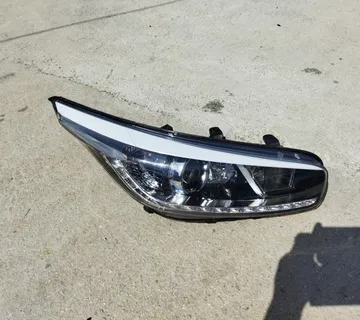 KIA CEED II 2012- PREDNJI DESNI LED FAR NOVI 92102-A2220 - cover