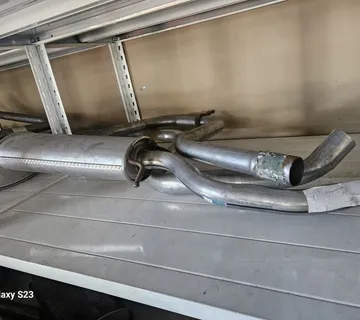 AUSPUH- razni 8 komada sve za 350 eur-a - cover