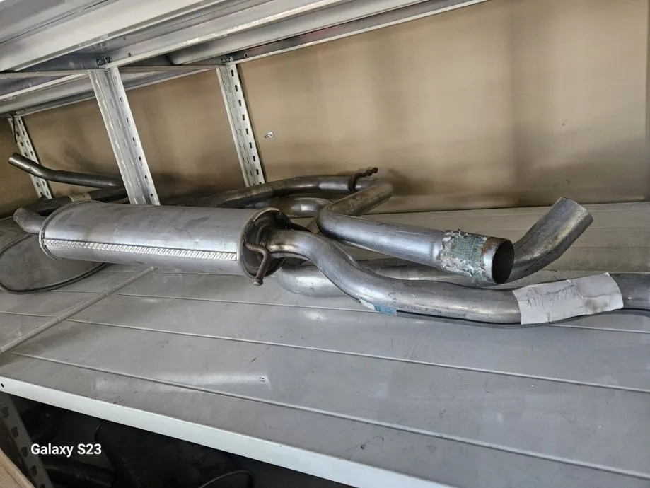 AUSPUH- razni 8 komada sve za 350 eur-a - cover