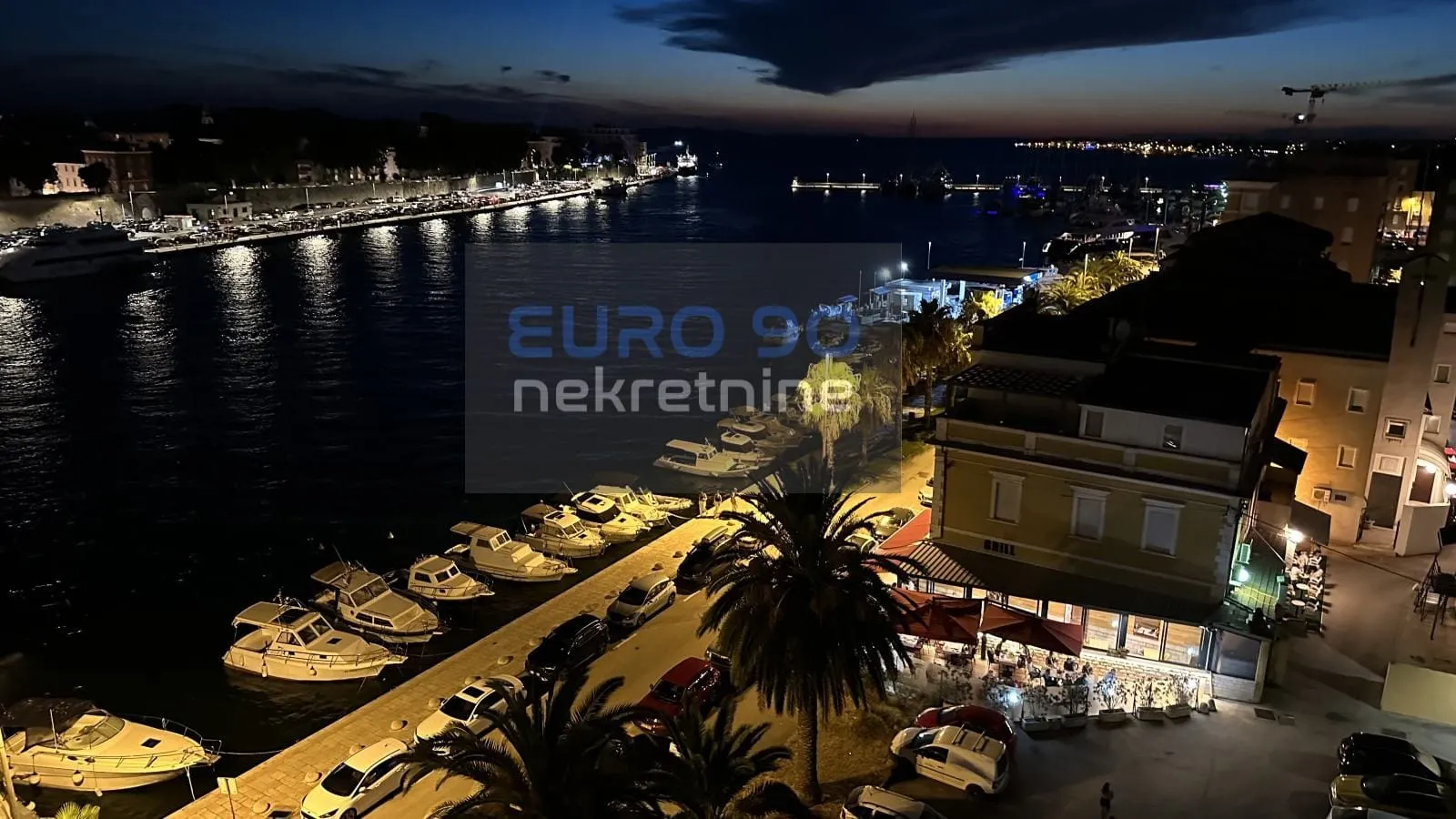 ZADAR/BRANIMIROVA OBALA-RENOVIRAN STAN, 50 M2,POGLED NA MORE,LOKACIJA! - cover