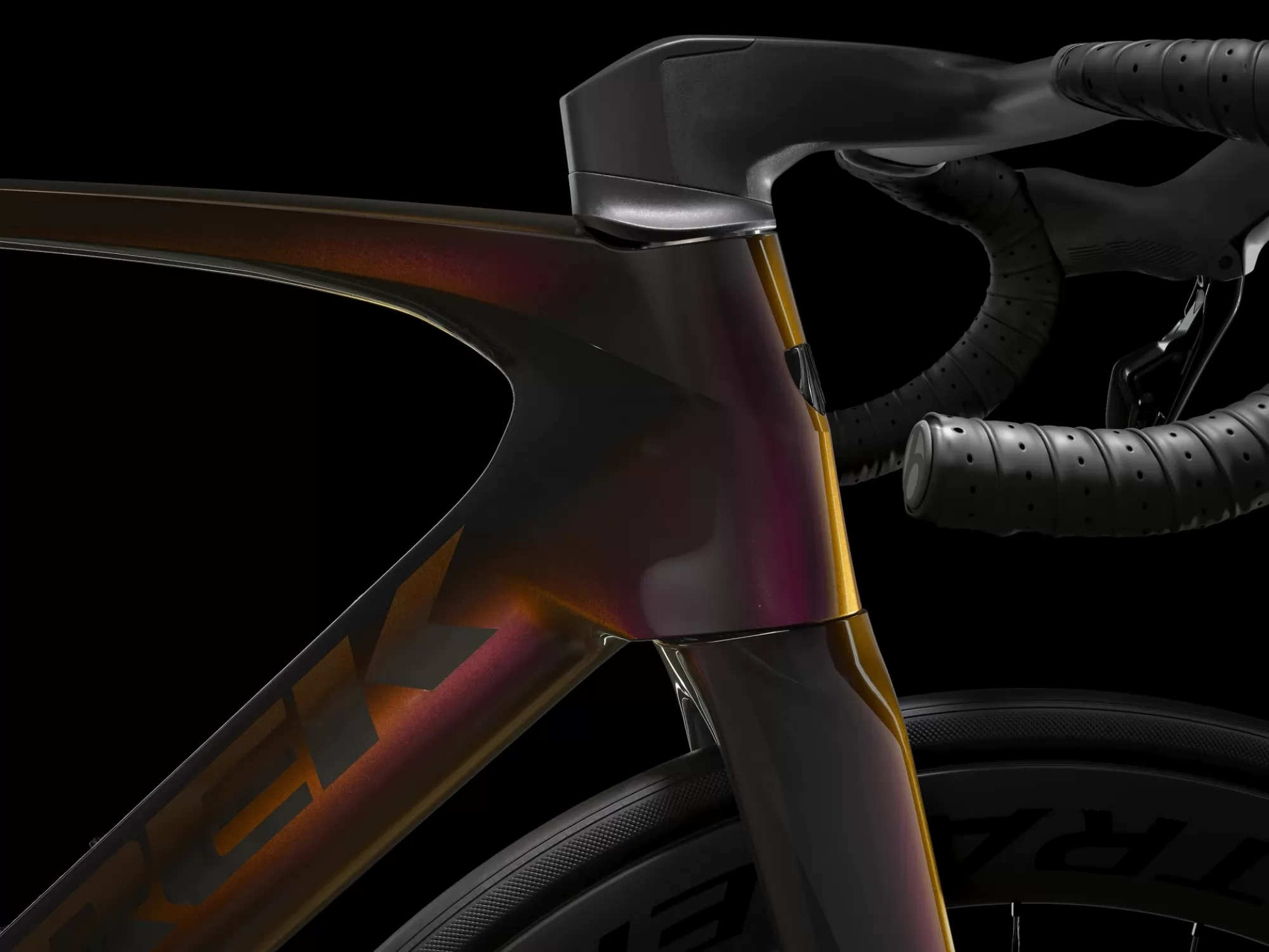 madone-slr-7-gen-7-2024-axinite-flip-black-37546-17016816646054