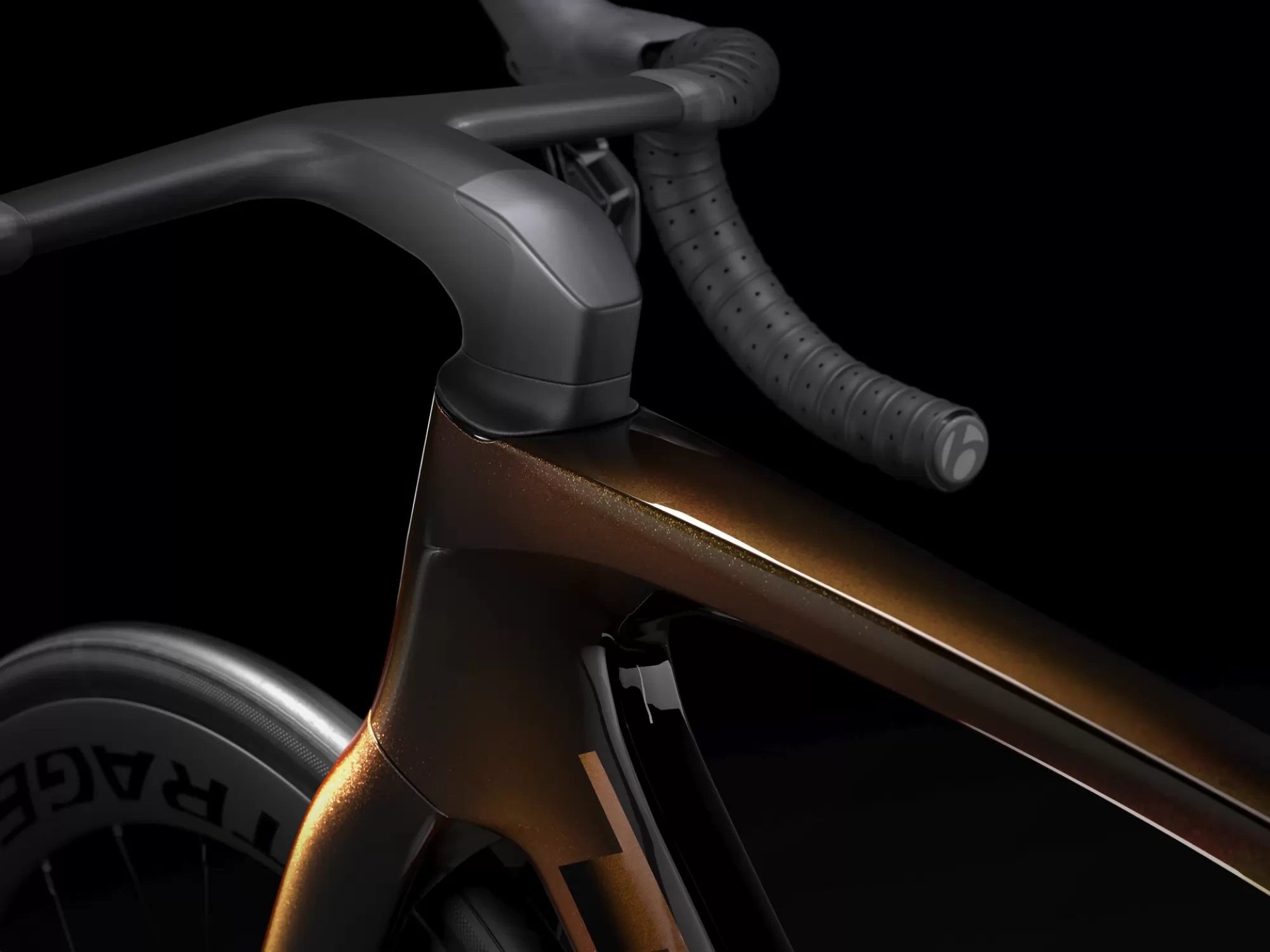 madone-slr-7-gen-7-2024-axinite-flip-black-37546-17016816798224