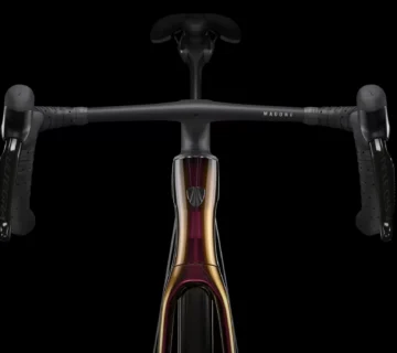 Bicikl Trek Madone SLR 7 Gen 7 2024 Axinite Flip'Black - cover