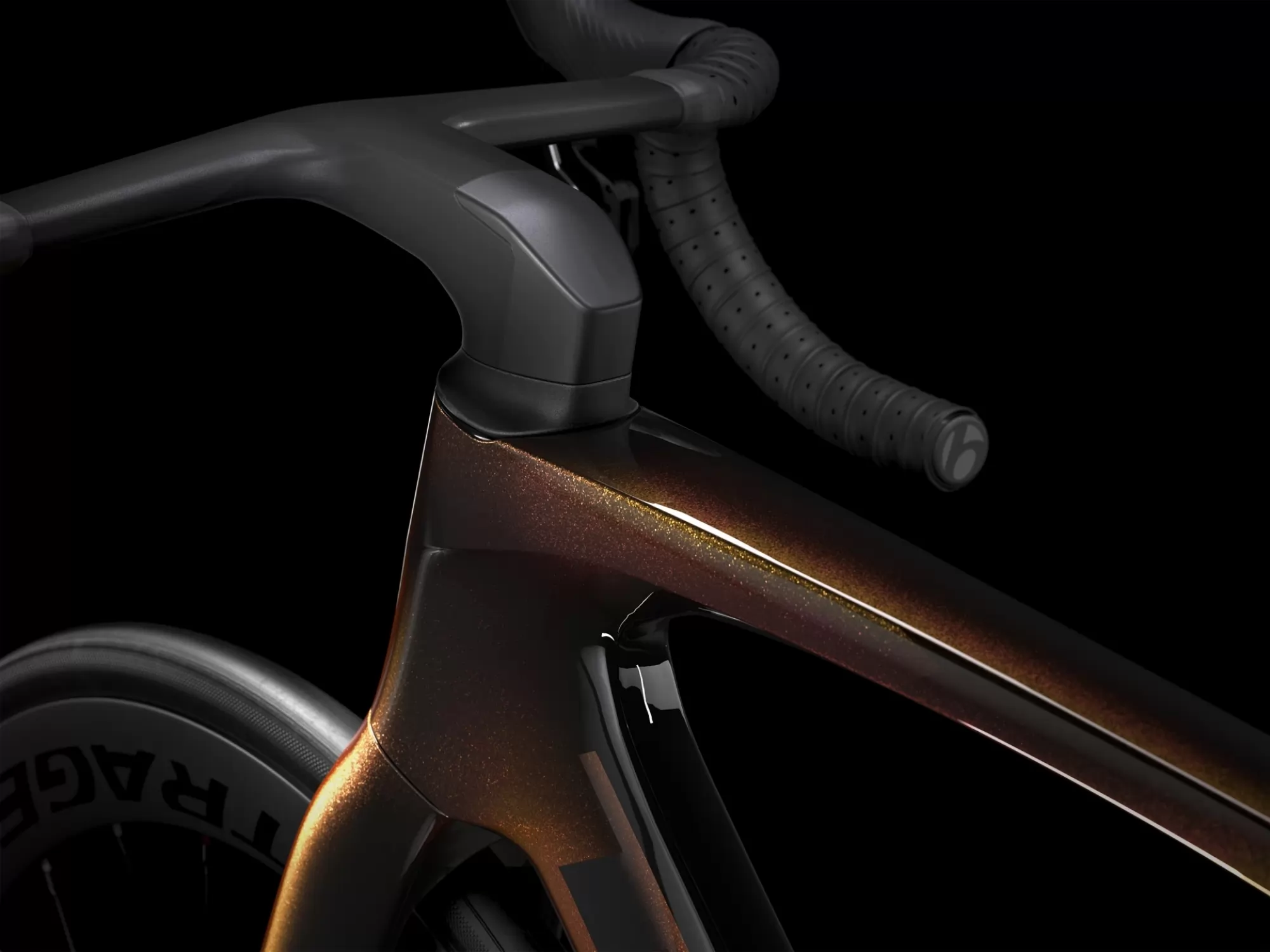 madone-slr-7-gen-7-axs-2024-axinite-flip-black-37549-17016870541016
