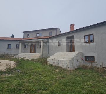 ROVINJSKO SELO KUĆA - 450 M2, 3500M2 OKUĆNICA - cover